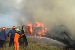 Pabrik Kayu Terbakar, Empat Rumah Ludes