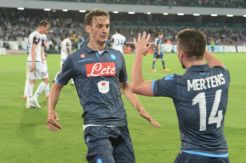 Ogah Kehilangan Penyerang Lagi, Napoli Tolak Tawaran Everton