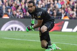 Tiba di Manchester, Claudio Bravo Disodori Gaji Rp1,7 M Per Pekan