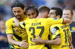 Trauma Gawangnya Dibobol Juventus, Fiorentina Hendak Rekrut Bek Dortmund