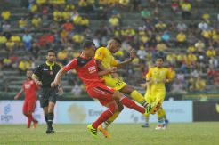 Semen Padang Paksa Persegres Pungut Satu Poin