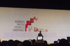 Jokowi Buka Indonesia...