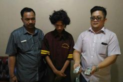 Kelabui Polisi, Ali Selipkan Ganja di Celana Dalam