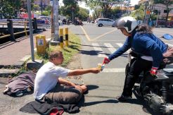 Mengemis di Jalanan, Bule Jerman Digaruk Satpol PP