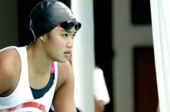 Ressa Kania Dewi Dapat Kado Ultah Istmewa di Kolam Renang