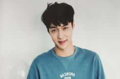 Idih, Lay Suka Pegang Pantat Para Personel EXO!