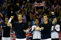 Murray Bersaudara Perpanjang Nafas Inggris Raya