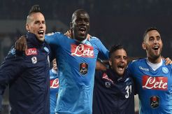 Pagari Anggota Lini Belakang, Napoli Bikin Chelsea Gigit Jari