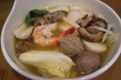 Deli InterContinental Hadirkan Menu Santap Siang Lezat