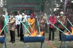 BPOM Bakar Obat dan Makanan Ilegal Senilai Rp10 M