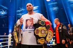 Tyson Fury Bakal Turun...