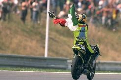 Valentino Rossi Kenang Rival Pertamanya di Lintasan Balap