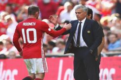 Wayne Rooney Akan Terima...