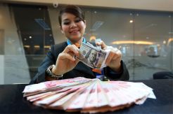 Dolar Lemah Rupiah Menguat, Ini Kata Ekonom
