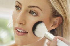 10 Tips Sederhana Mengaplikasikan Make-up yang Benar