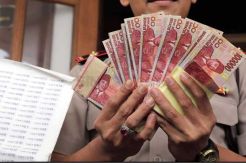 Ngaku Bisa Gandakan Uang hingga Rp3,5 M Kanjeng Giman Disergap Polisi