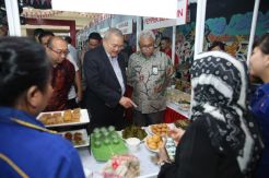 Varian Baru Pempek Disajikan dalam Festival Pempek 2016