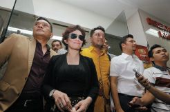 Merasa Ditipu Aa Gatot,...