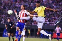 Kalahkan Milan dan Muenchen, Barcelona Dapatkan Bek Kolombia