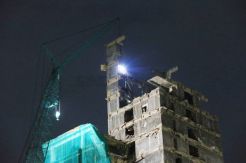 Dibebani Pasir 300 Ton, Gedung Bintaro Sudah Mulai Roboh