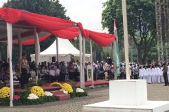 Pimpin Upacara di Monas, Ini Pesan Wakapolri kepada Santri