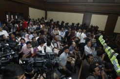 Sidang Vonis Jessica Ditunda, Pengunjung Kecewa