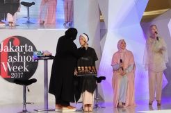Wardah Hadirkan 12 Warna Exclusive Matte Lip Cream