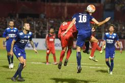 Inilah Laga Tandang Terbaik Arema di Kandang Semen Padang