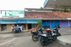 Bangunan Memprihatinkan, Pedagang di Pasar Tradisional Parigi Gulung Tikar