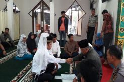 Pengantin Pria Terjerat...