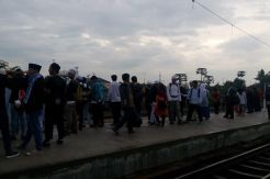 Ribuan Warga Karawang Bergerak ke Jakarta