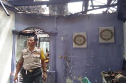 Korsleting Listrik, Rumah Bidan Diamuk si Jago Merah