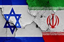 Iran Coba Bunuh Pejabat...