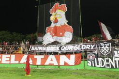 Perjuangan Bonek Dapat Apresiasi Fans