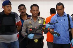 Polres Nagan Raya Tangkap Dua Perampok Bersenjata AK 56