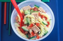 Pasta Tuna Salad untuk Bekal Makanan Sehat