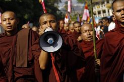Kelompok Garis Keras...