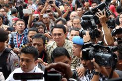 Datang ke Sidang, Ahok Masuk Melalui Pintu Selasar Gedung Kementan