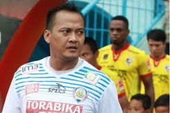 Kiper Arema Meninggal Dunia