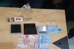 Lagi Nongkrong di Depan Kontrakan, Pengedar Sabu Diringkus Polisi