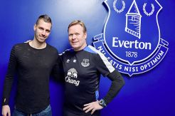 Schneiderlin Resmi Bergabung, Cleverley Dijadikan Tumbal