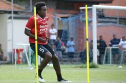 Pelatih Bali United Belum Puas dengan Penampilan Striker Brasil