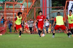 Dapat Sinyal Positif, PSM Berpeluang Rekrut Bek Kiri Arema