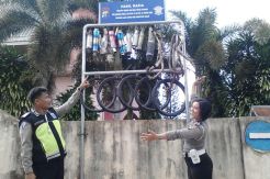 Satlantas Kobar Bikin Monumen Knalpot Racing dan Ban Tipis