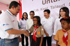 Kisah Sepasang Bola Mata Anak di Pulau Terdepan