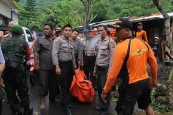 Seberangi Sungai Pulang...