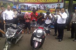 Lempari Mobil dengan Batu, Geng Naga Hitam Diringkus Polisi