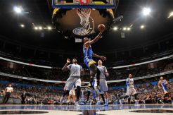 Sihir Curry-Thompson Antar Warriors Tekuk Magic