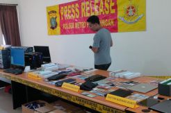 Geledah Rumah Mewah, 7 Warga China Diamankan