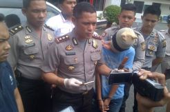 Ancam Sebarkan Foto Mesum, Minta Rp50 Juta dan Jaminan Mobil Pajero